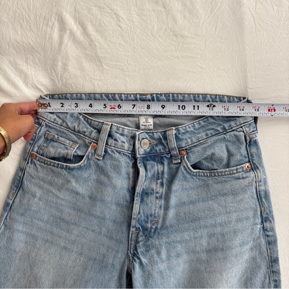 Low Rise Baggy Jeans - Picture 4 of 8